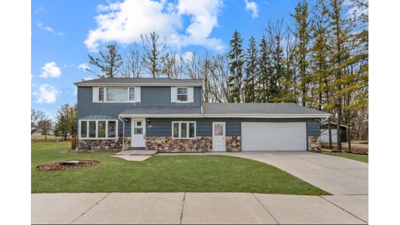 717 Millersville Ave Howards Grove, WI 53083 by Pleasant View Realty, LLC $297,700