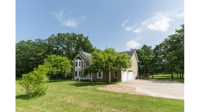 W691 Hafs Rd Bloomfield, WI 53128 by Lake Geneva Area Realty, Inc. $1,795,000