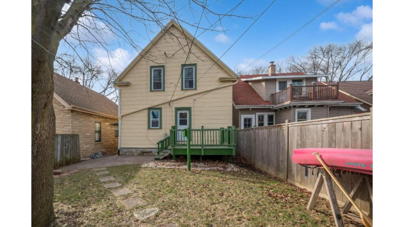 3344 S New York Ave Milwaukee, WI 53207 by Coldwell Banker Realty $360,000