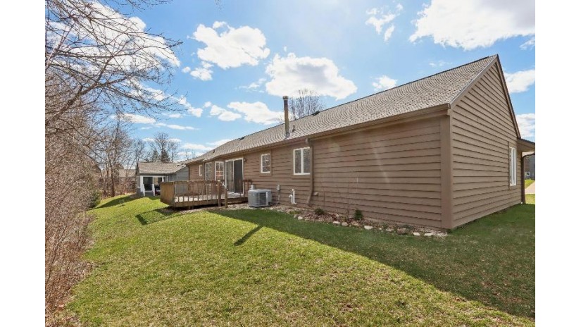 3708 S Bayberry Ln Greenfield, WI 53228 by M3 Realty $369,900