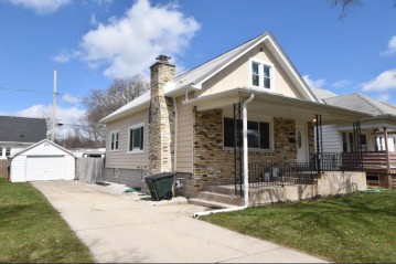 8822 W Mitchell St, West Allis, WI 53214-4339