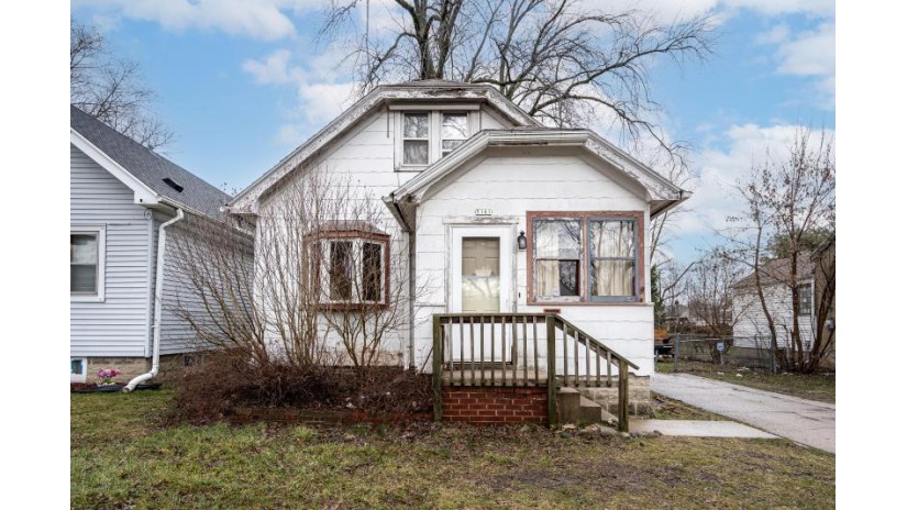 5161 N 56th St Milwaukee, WI 53218 by Compass RE WI-Tosa $104,999