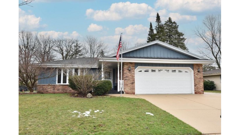 1821 Dixie Dr Waukesha, WI 53189 by RE/MAX Lakeside-West $359,000