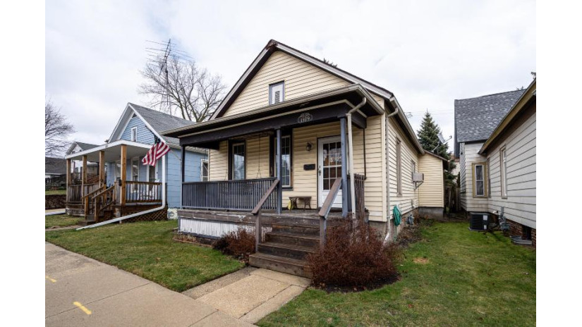 1309 Chatham St Racine, WI 53402 by First Weber Inc- Racine $125,000