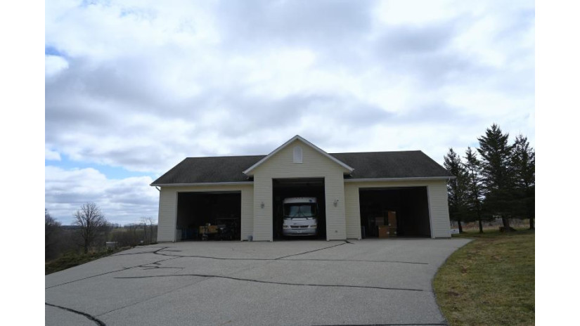 N7350 West Bend Rd Wayne, WI 53091 by 5-Star Realty $1,099,000