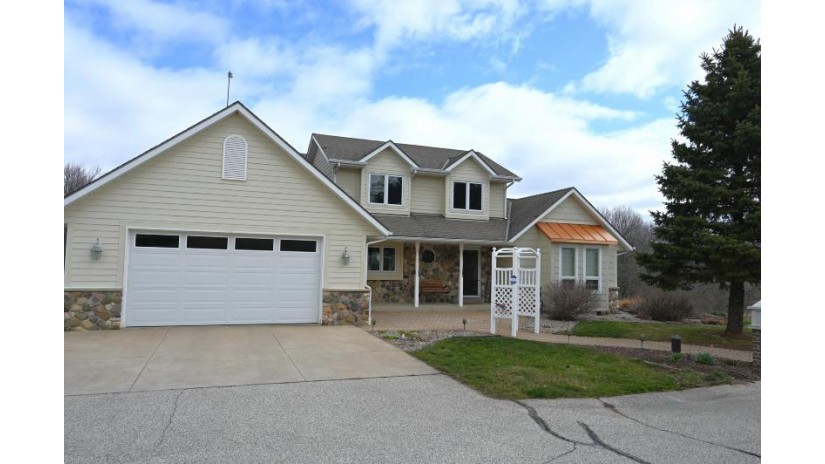 N7350 West Bend Rd Wayne, WI 53091 by 5-Star Realty $1,099,000