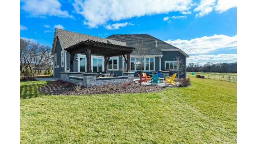 S2W33662 Rustic Ct Delafield, WI 53066 by Coldwell Banker Elite - info@cb-elite.com $1,899,900