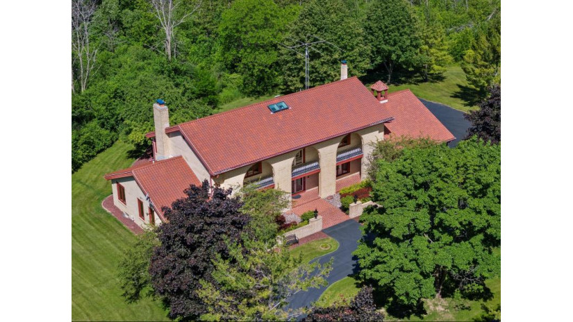 9117 N Greenbrook Rd River Hills, WI 53217 by Powers Realty Group - suzanne@powersrealty.com $1,395,000