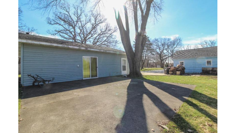 W6154 Hackbarth Rd Koshkonong, WI 53538 by First Weber, Inc.-Cambridge $265,000