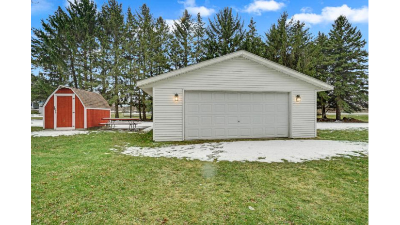 N79W25957 Plainview Rd Lisbon, WI 53089 by Lake Country Flat Fee $364,900