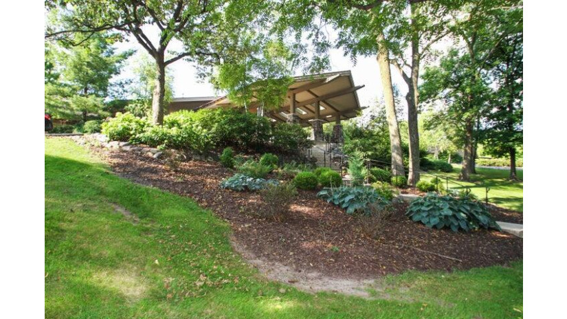 503 Tam Oshanter Dr D Fontana, WI 53125 by Compass Wisconsin-Lake Geneva $649,000