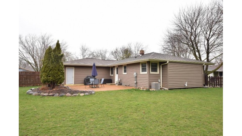 111 W Fransee Ln Saukville, WI 53080 by Coldwell Banker Realty $319,900
