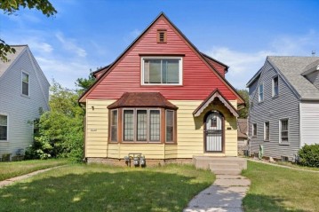 3873 N 41st St, Milwaukee, WI 53216-3065