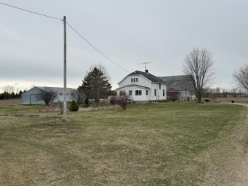 N7564 Dairyland Dr, Mosel, WI 53083