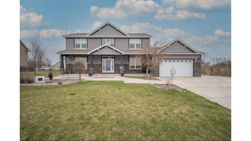 10552 S Emerald Meadows Dr Oak Creek, WI 53154 by EXP Realty, LLC~MKE $599,900