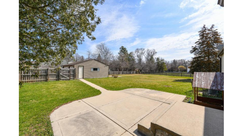 4754 N 104th St Wauwatosa, WI 53225 by Firefly Real Estate, LLC $324,900