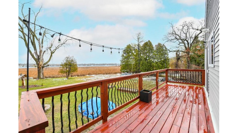 W302S10120 Lakeview Dr Mukwonago, WI 53149 by Venture Realty, LLC $464,900
