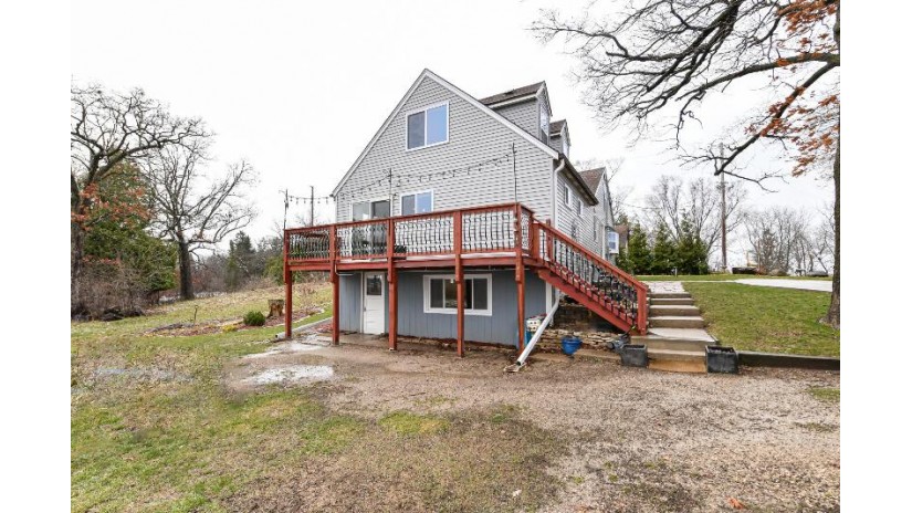 W302S10120 Lakeview Dr Mukwonago, WI 53149 by Venture Realty, LLC $464,900