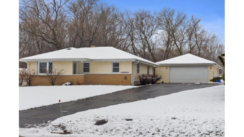 N56W26222 Richmond Rd Lisbon, WI 53089 by First Weber Inc - Delafield $299,900