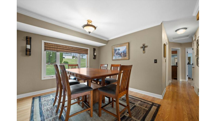 16321 W Hansen Dr New Berlin, WI 53151 by Compass RE WI-Tosa $449,900