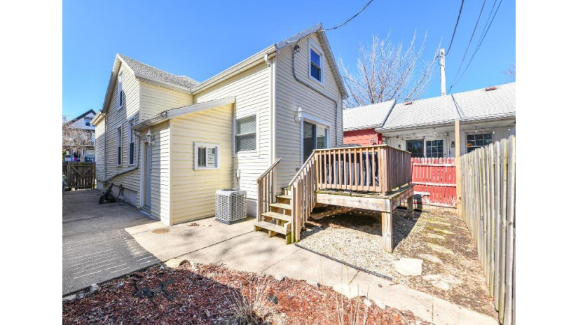 2946 S Kinnickinnic Ave Milwaukee, WI 53207 by EXP Realty, LLC~MKE $357,900