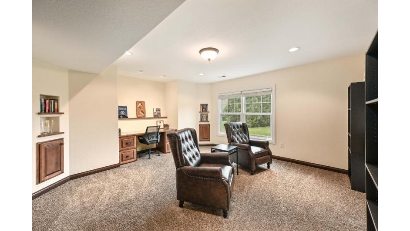 1122 Four Winds Way Hartland, WI 53029 by Prestige Realty WI LLC $945,000