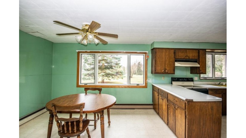 2035 Paradise Dr Trenton, WI 53095 by Emmer Real Estate Group $389,900