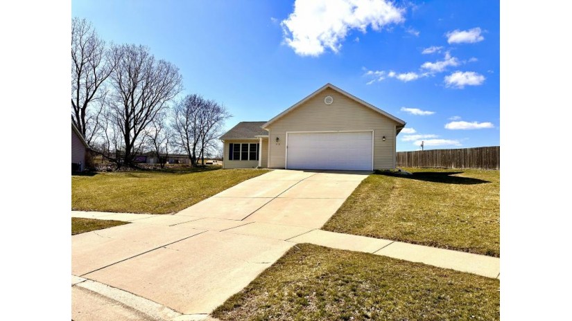 312 Lisa Ct Baraboo, WI 53913 by Real Broker LLC $334,900