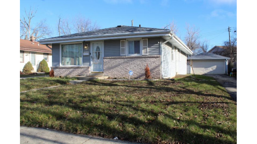 5804 W Boehlke Ave Milwaukee, WI 53223 by Coldwell Banker HomeSale Realty - Wauwatosa $229,000