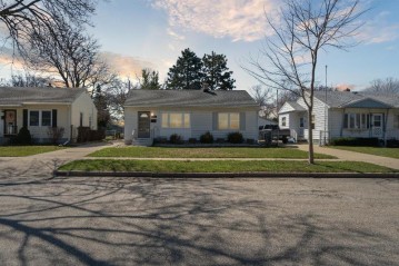 413 W Bottsford Ave, Milwaukee, WI 53207