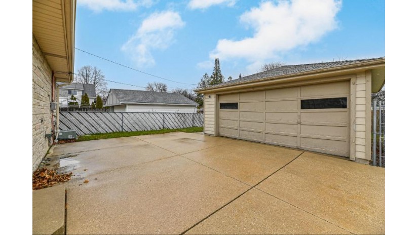 2464 S 69th St West Allis, WI 53219 by Firefly Real Estate, LLC $224,900