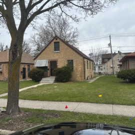 4108 W Hampton Ave, Milwaukee, WI 53209-5233