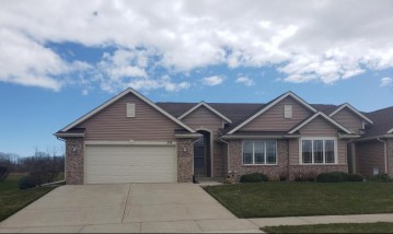 318 E Redding Cir, Belgium, WI 53004-9453