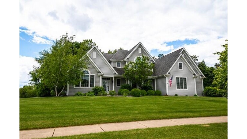 25811 91st St Salem Lakes, WI 53168 by Bear Realty, Inc $799,900