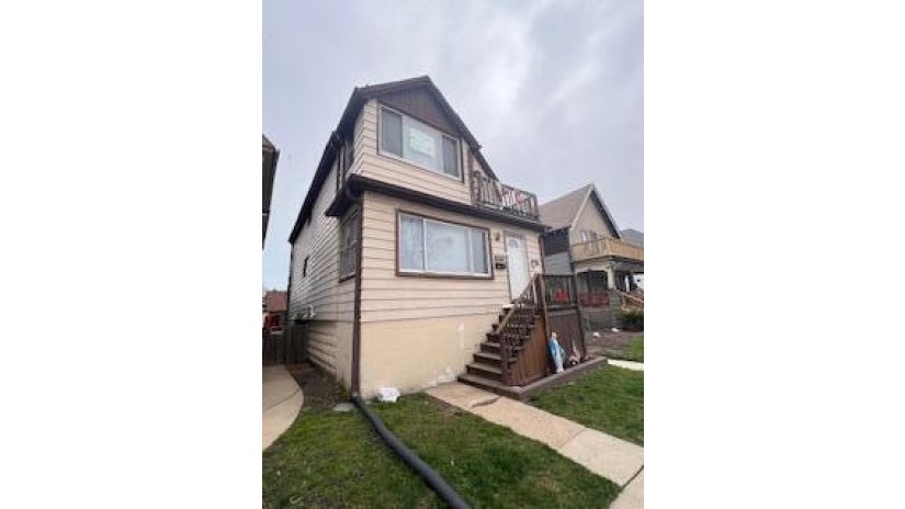 1242 S 46th St West Milwaukee, WI 53214 by 1st Advantage Real Estate $250,000