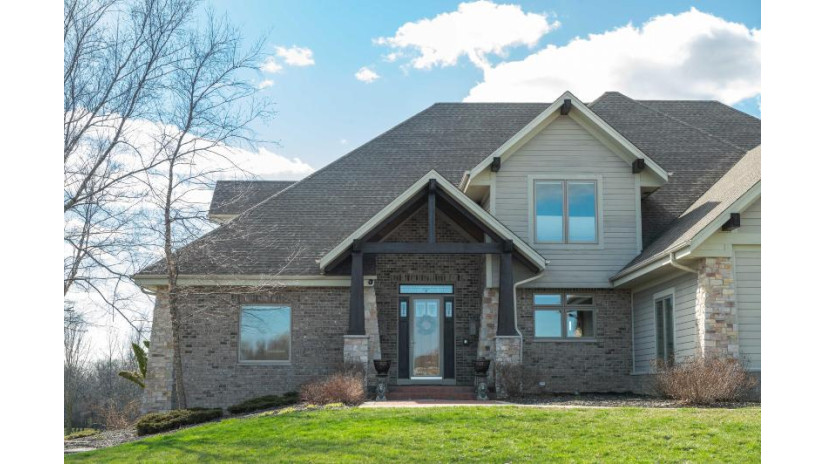 W263N6209 Ridge Dr Lisbon, WI 53089 by Compass RE WI-Lake Country $1,399,000