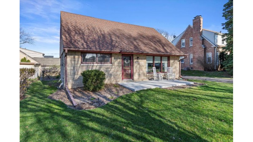 646 N 104th St Wauwatosa, WI 53226 by Tailored For You Real Estate, LLC $349,900