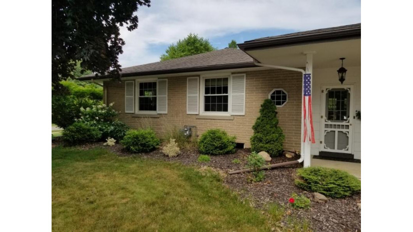 1419 W Oak St West Bend, WI 53095 by EXP Realty, LLC~MKE $349,900