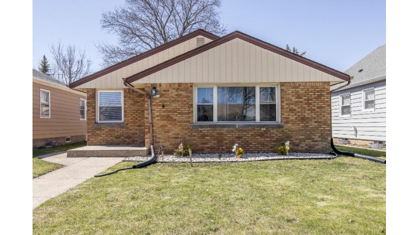 3935 N 74th St Milwaukee, WI 53216 by Premier Point Realty LLC $214,900