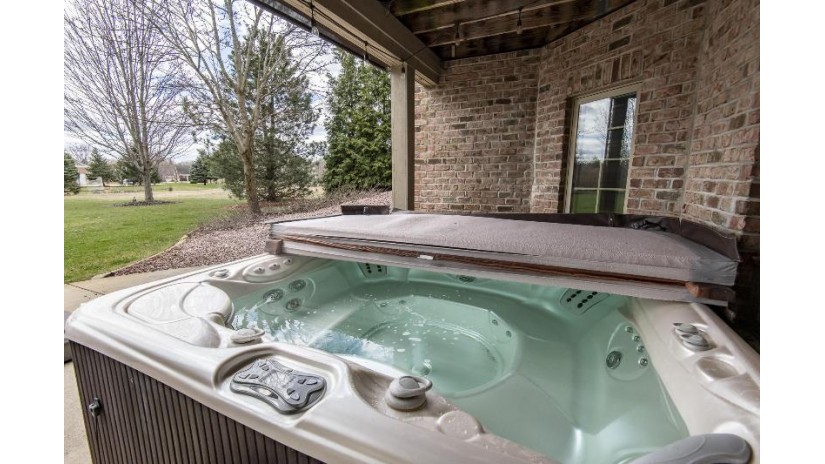 2175 Coachmen Ct Delafield, WI 53018 by Keller Williams Realty-Lake Country $1,500,000