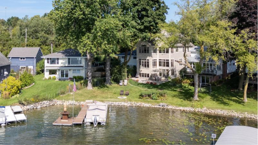 5648 W Lake Dr West Bend, WI 53095 by Leitner Properties $2,250,000