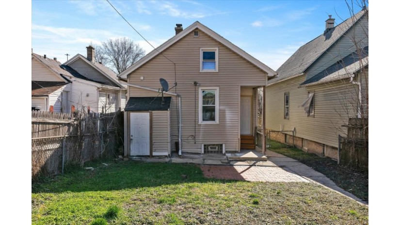 1931 S 5th Pl Milwaukee, WI 53204 by ACTS CDC $99,900