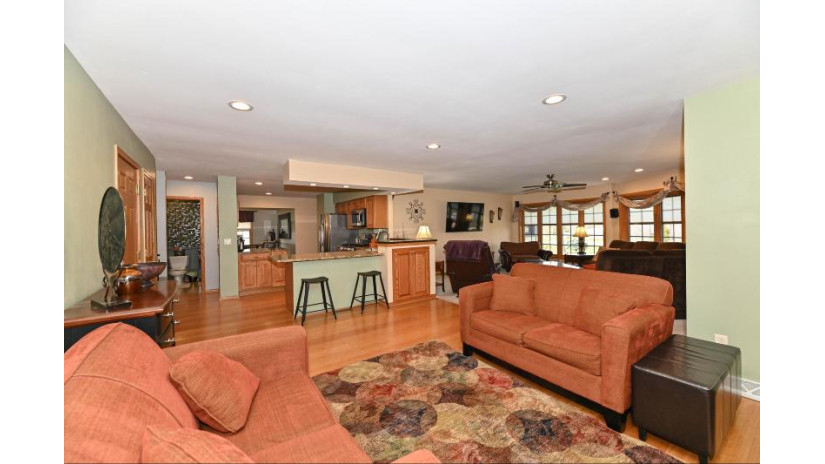 5015 Saxony Ln Greendale, WI 53129 by The Stefaniak Group, LLC $390,000