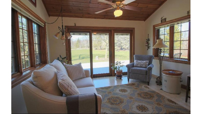 4625 Shagbark Ln Brookfield, WI 53005 by Lannon Stone Realty LLC $647,000