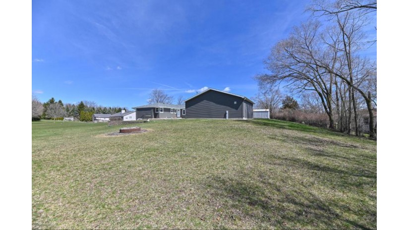 S87W31321 Meyer Dr Mukwonago, WI 53149 by RE/MAX Lakeside-Central $489,900