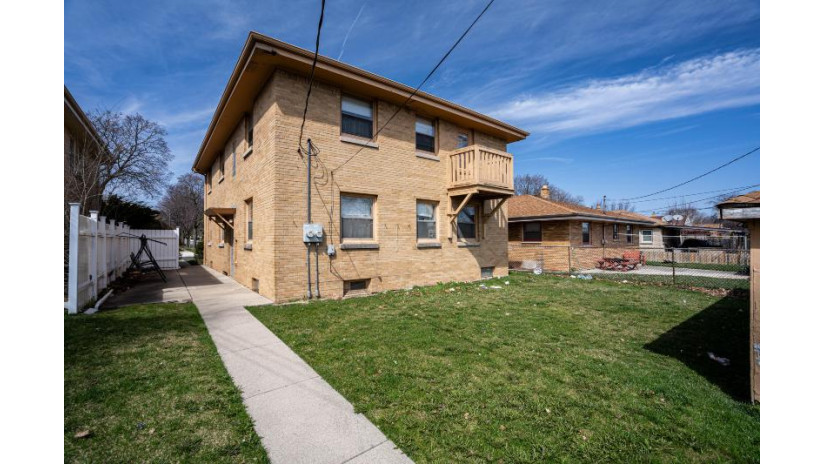 4078 N 61st St 4080 Milwaukee, WI 53216 by The Stefaniak Group, LLC $189,900