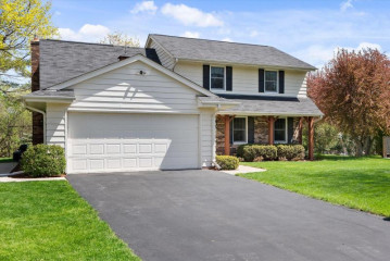 3124 W Joliet Ct, Mequon, WI 53092