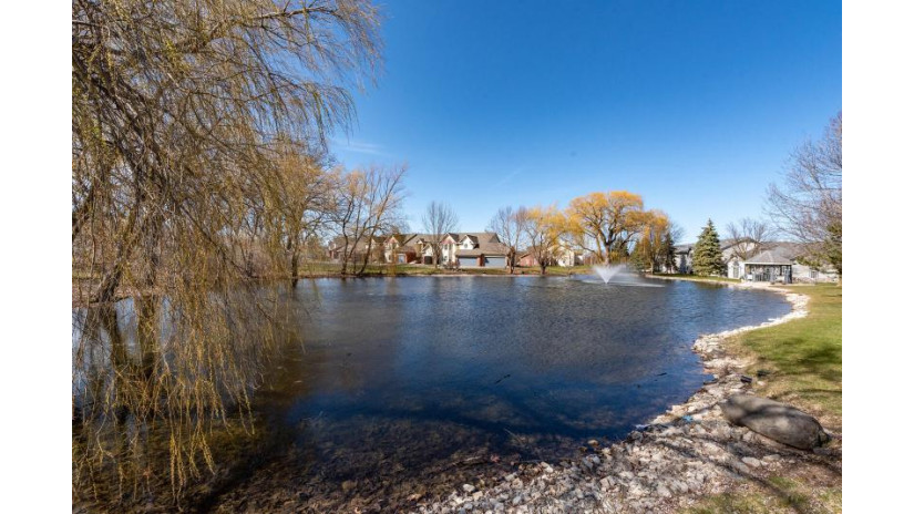 5363 S Hidden Dr Greenfield, WI 53221 by Buyers Vantage $269,900