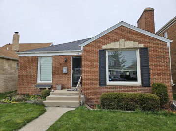 1308 Walton Ave, Racine, WI 53402-4553