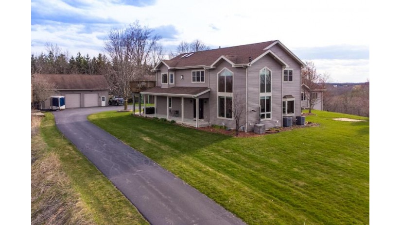 W2483 Bakertown Dr W2485 Concord, WI 53137 by Coldwell Banker Elite - info@cb-elite.com $965,000